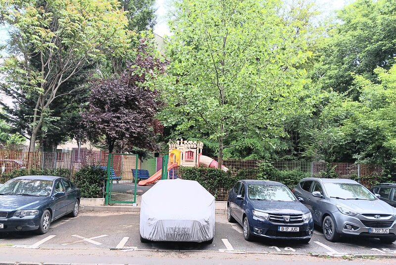 Berceni, piata Resita,